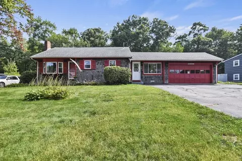77 Border Rd, Holbrook, MA 02343