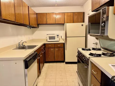 Kitchen - 77 Pond Ave #906, Brookline, MA 02445 photo 1 of 2
