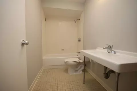 Bath - 77 Pond Ave #906, Brookline, MA 02445 photo 2 of 3