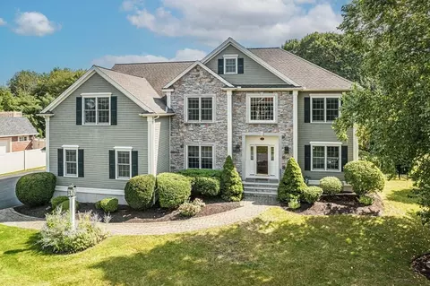 6 Whittemore Ter, Andover, MA 01810