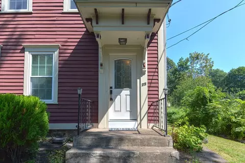79 Spring St, Plainville, MA 02762 photo 2
