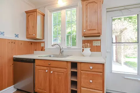 79 Spring St, Plainville, MA 02762 photo 9