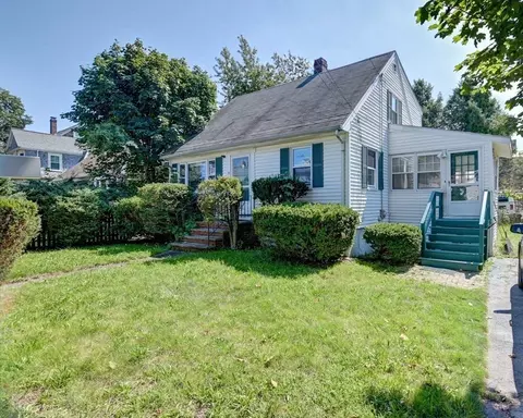 9 Walker St, Quincy, MA 02171