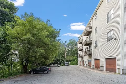 7 Gibbs St #12, Worcester, MA 01607 photo 8