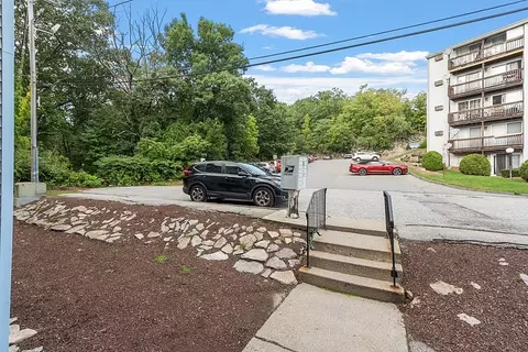 7 Gibbs St #12, Worcester, MA 01607 photo 3
