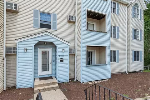 7 Gibbs St #12, Worcester, MA 01607 photo 2