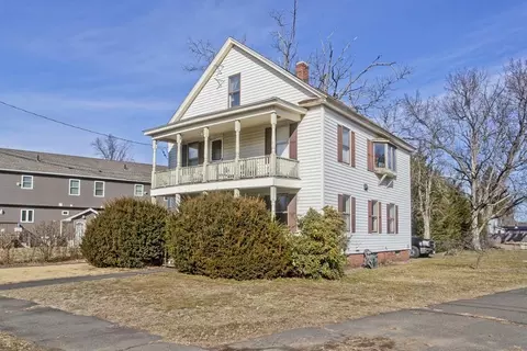 25 St Paul St, Westfield, MA 01085