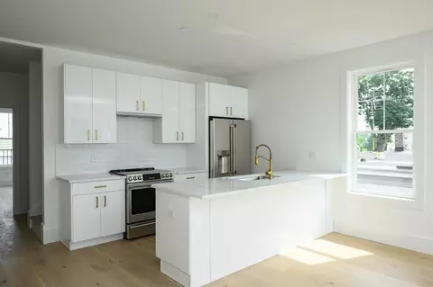 9 Greenmount St #4, Boston, MA 02125