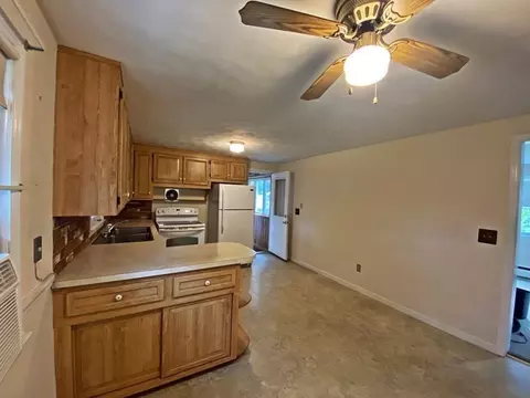 34 Sonia St, Springfield, MA 01129 photo 6