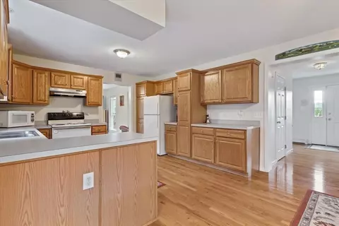 435 Main St, Acushnet, MA 02743 photo 10