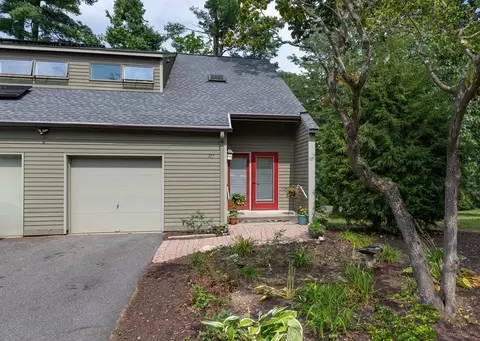 115 Fairway Vlg #115, Leeds, MA 01053