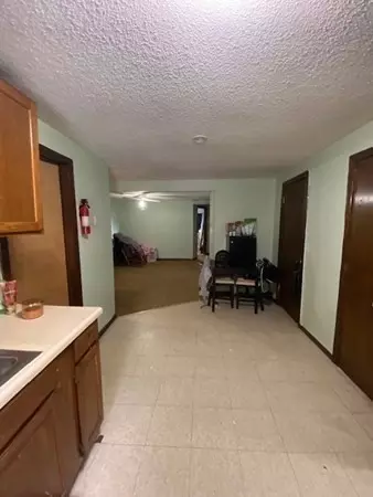 208-210 White St, Springfield, MA 01108 photo 8