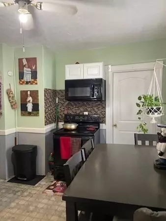 208-210 White St, Springfield, MA 01108 photo 4