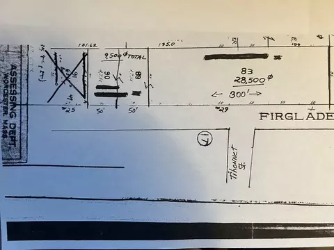 2729 Firglade St, Worcester, MA 01602