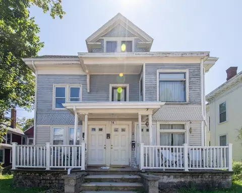 14 W Main St, Merrimac, MA 01860