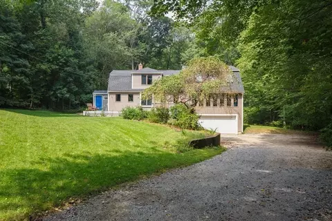 246 Middle St, West Newbury, MA 01985