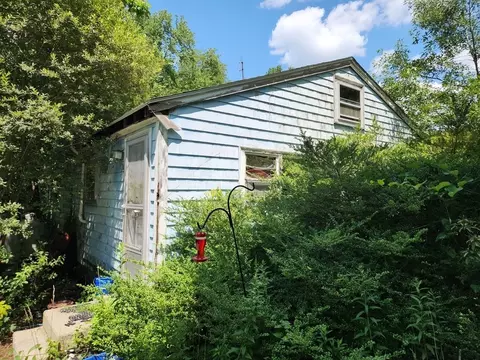 15 Delano St, Dartmouth, MA 02747