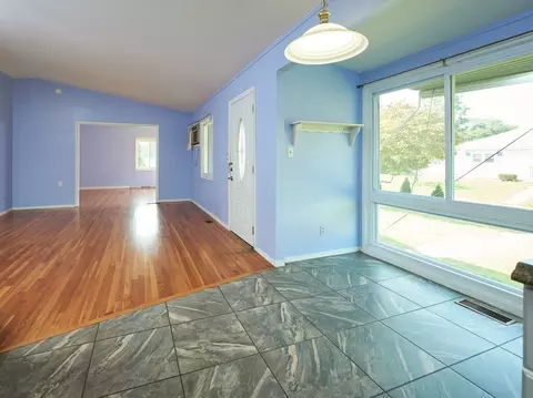 1 Marshall Ter, Dudley, MA 01571 photo 9