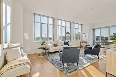 197 8th St #330, Boston, MA 02129