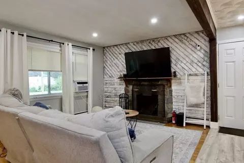 37 Greaney St, Springfield, MA 01104 photo 20