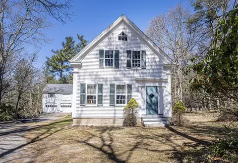 81 Cotley St, Taunton, MA 02718