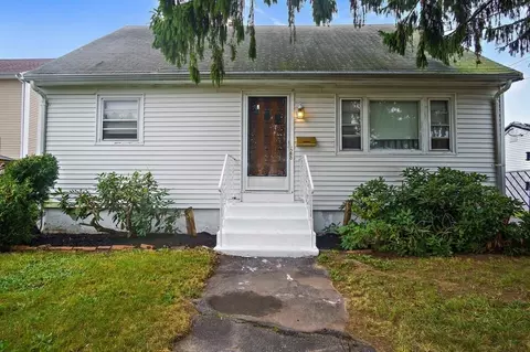 28 Randall Rd, Revere, MA 02151