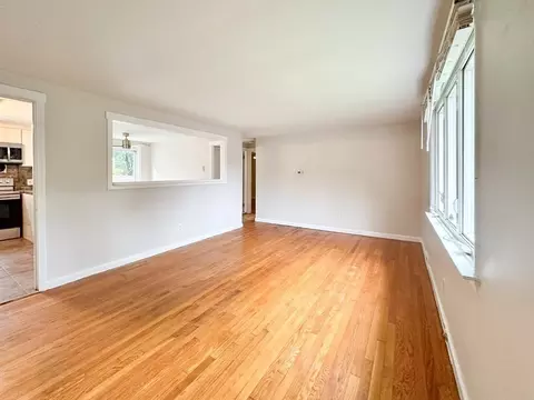151 Packard Ave, Springfield, MA 01118 photo 8