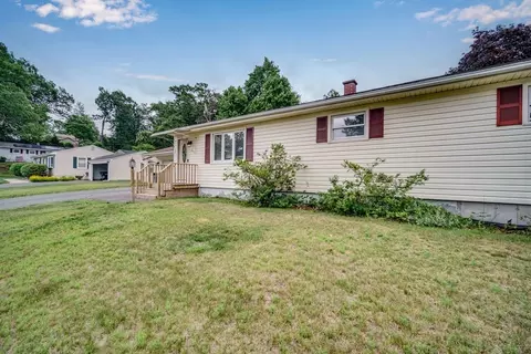 151 Packard Ave, Springfield, MA 01118 photo 2