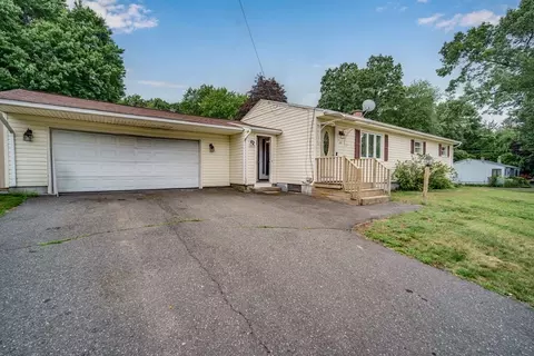 151 Packard Ave, Springfield, MA 01118 photo 3