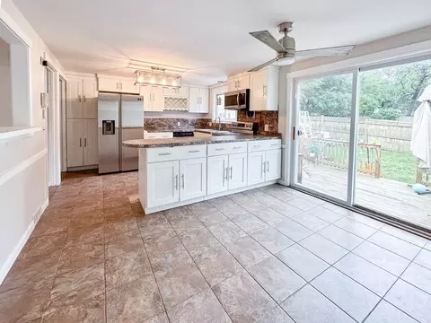 151 Packard Ave, Springfield, MA 01118 photo 5