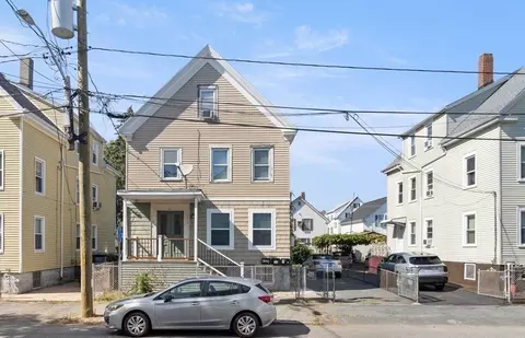 67 Winsor St, New Bedford, MA 02744