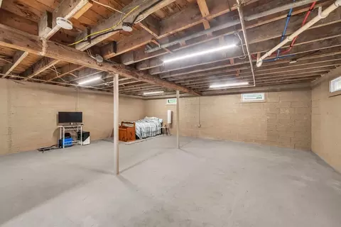 989 Worcester St, Springfield, MA 01151 photo 32