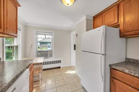 989 Worcester St, Springfield, MA 01151 photo 9