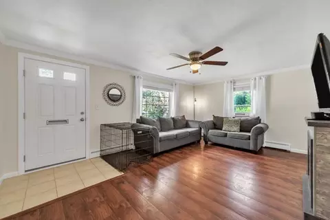 989 Worcester St, Springfield, MA 01151 photo 12