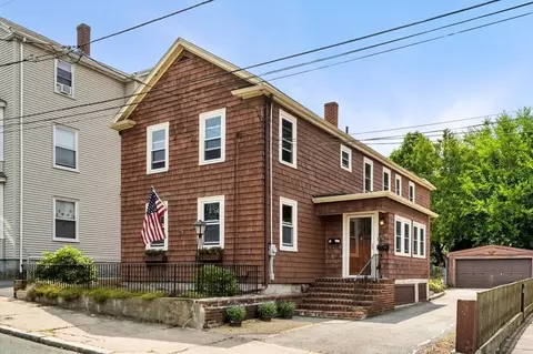 26 Home St, Beverly, MA 01915