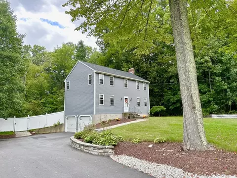69 Conservation Dr, Northbridge, MA 01588