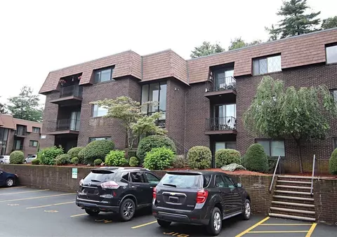 7 Thomas St #J 15, Saugus, MA 01906