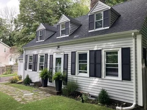 24 Baxter St, Worcester, MA 01602 photo 3
