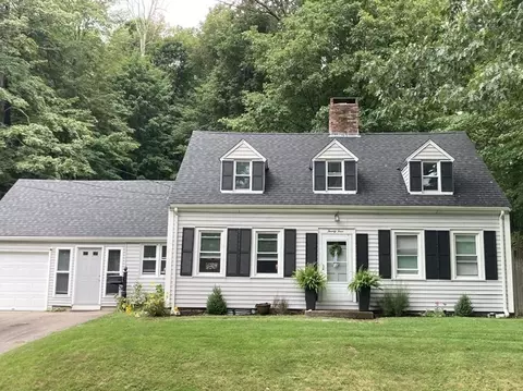 24 Baxter St, Worcester, MA 01602