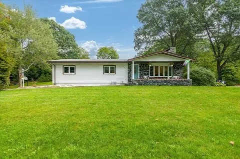 223 South St, Auburn, MA 01501