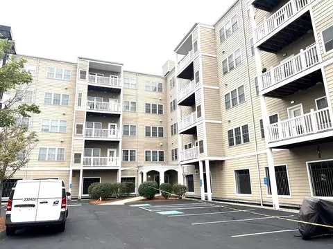 8 Walnut St #207, Peabody, MA 01960