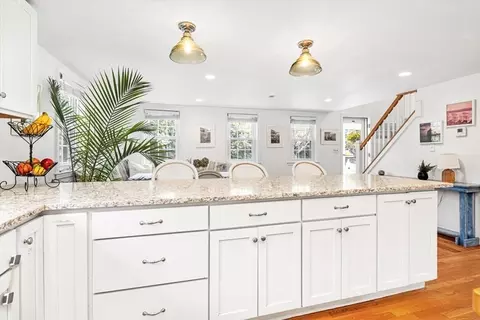 76 Downer Ave, Hingham, MA 02043 photo 5