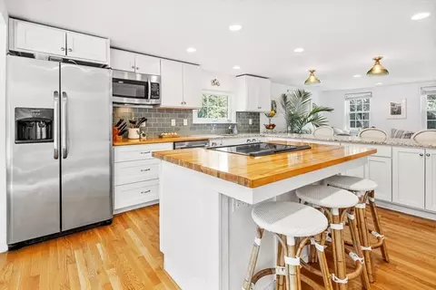 76 Downer Ave, Hingham, MA 02043 photo 4