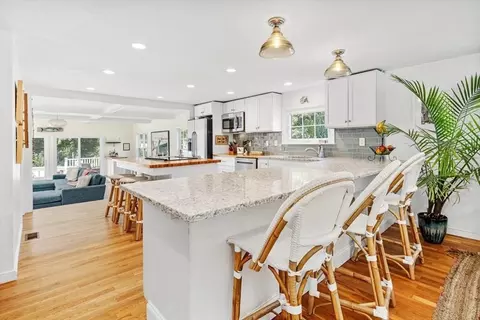 76 Downer Ave, Hingham, MA 02043 photo 3