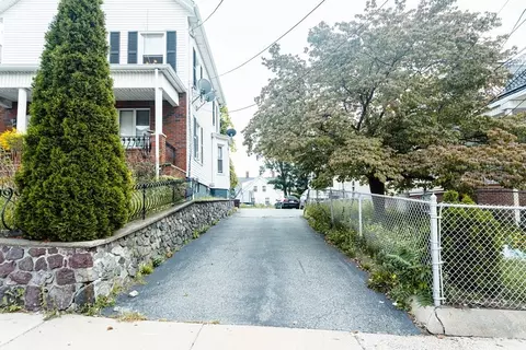 7 Forest Ave, Everett, MA 02149 photo 3