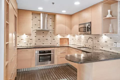 4 Charlesgate E #204, Boston, MA 02215 photo 6