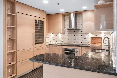 4 Charlesgate E #204, Boston, MA 02215 photo 7