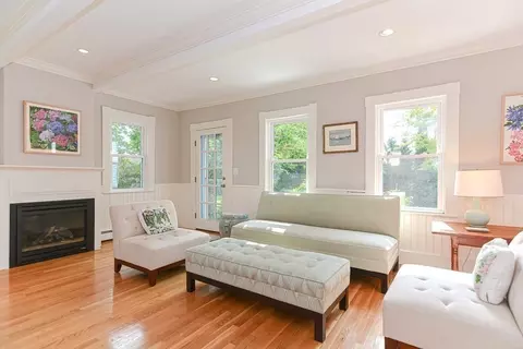 17 Everett St, Beverly, MA 01915 photo 9