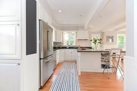 17 Everett St, Beverly, MA 01915 photo 3