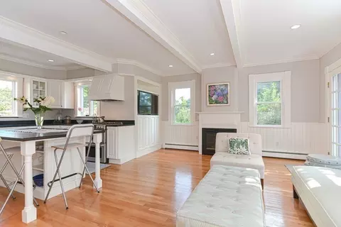 17 Everett St, Beverly, MA 01915 photo 8